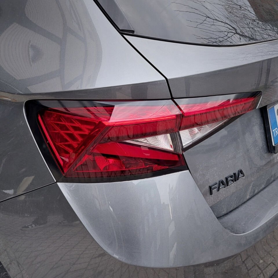 Skoda Fabia Uyumlu Stop Çerçevesi Sticker Set 2022 Sonrası