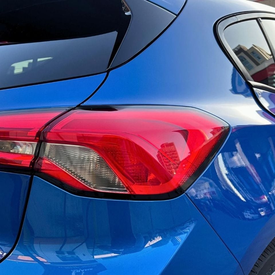 Ford Focus MK4 Stop Çerçevesi Sedan/Hatchback