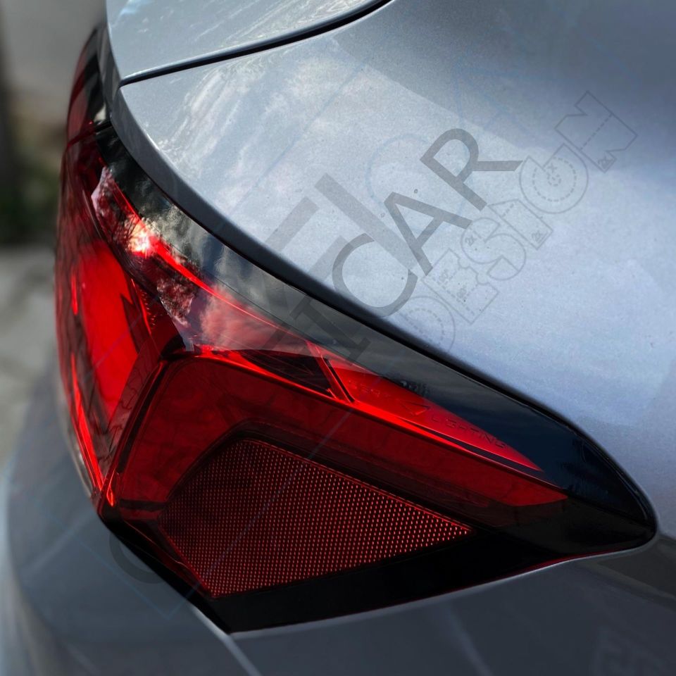 Seat Arona Stop Çerçeve Sticker PARLAK SİYAH