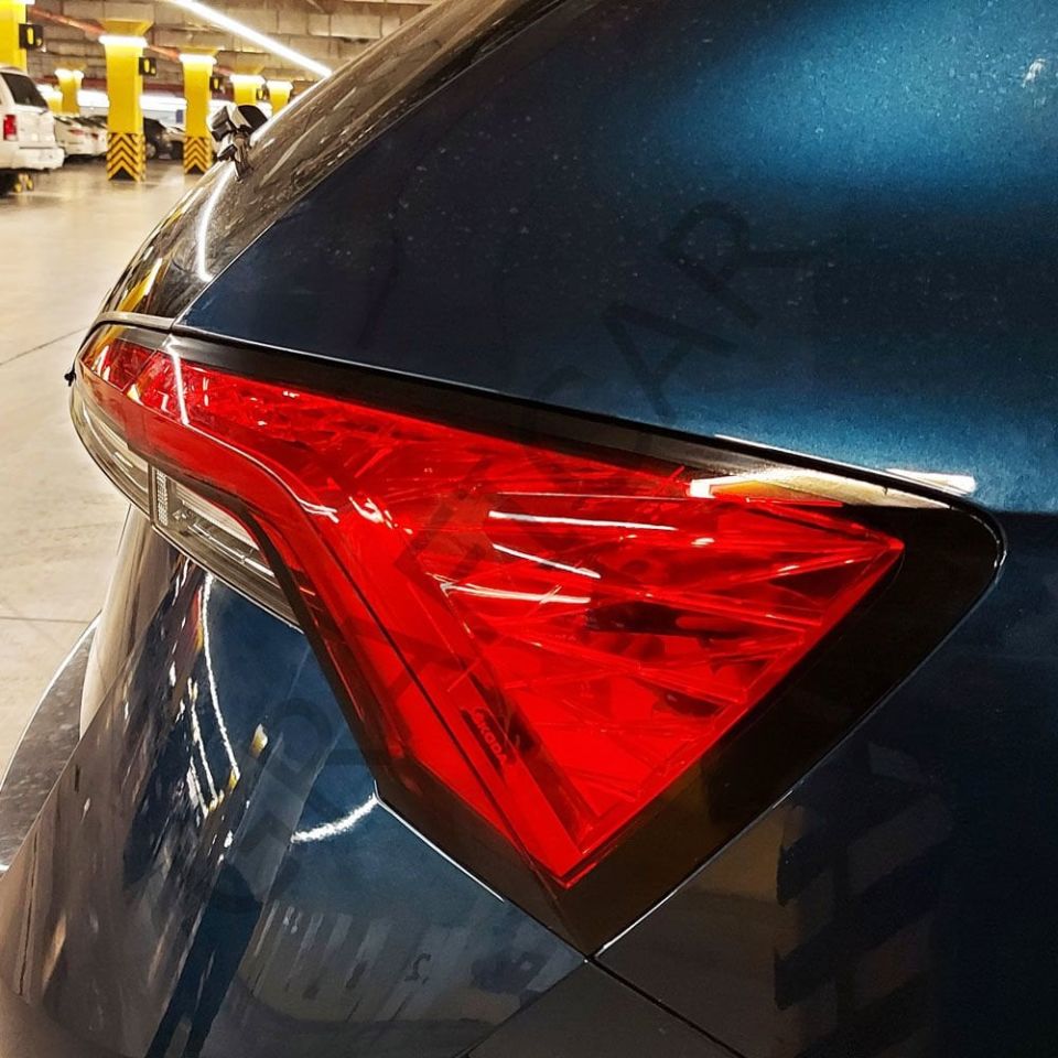 Skoda Scala Stop Çerçeve Sticker PARLAK SİYAH